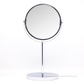 Miroir en métal de maquillage tenu dans la main fait sur commande rond